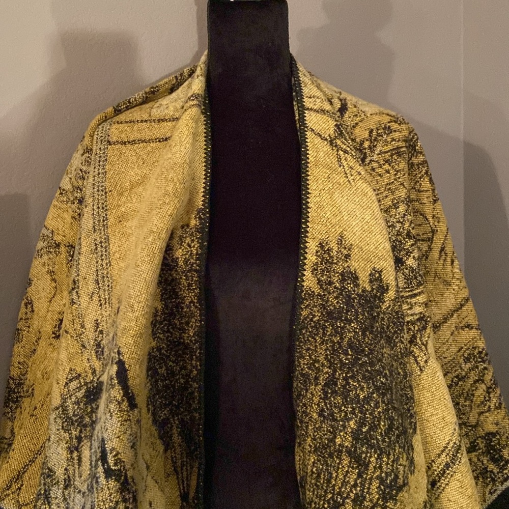 Beautiful Patterned Cape Cardigan